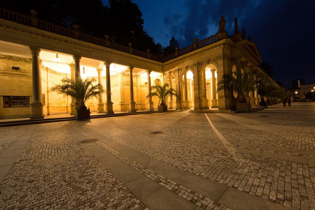 Bluestars Apartments Karlovy Vary Exterior photo